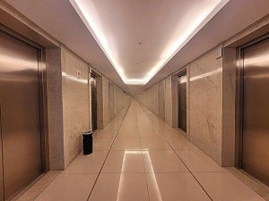 Sala Comercial com 135m² no bairro Praia de Belas em Porto Alegre para Alugar