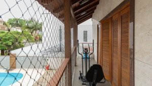 Casa com 360m², 4 dormitórios no bairro Chácara das Pedras em Porto Alegre para Alugar