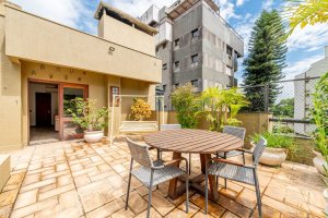 Cobertura com 251m², 3 dormitórios no bairro São João em Porto Alegre para Alugar