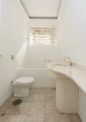 Casa comercial com 244m² no bairro Petrópolis em Porto Alegre para Alugar