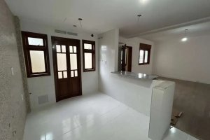 Apartamento com 75m², 1 dormitório no bairro Medianeira em Porto Alegre para Alugar