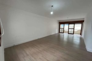 Apartamento com 75m², 1 dormitório no bairro Medianeira em Porto Alegre para Alugar