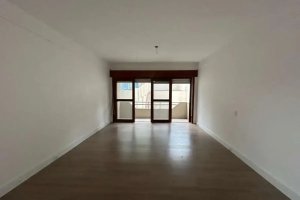 Apartamento com 75m², 1 dormitório no bairro Medianeira em Porto Alegre para Alugar