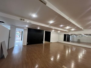 Casa comercial com 280m² no bairro Tristeza em Porto Alegre para Alugar