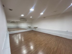 Casa comercial com 280m² no bairro Tristeza em Porto Alegre para Alugar