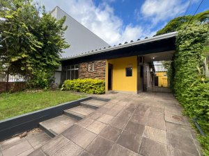 Casa comercial com 280m² no bairro Tristeza em Porto Alegre para Alugar