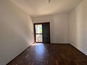 Depósito com 3.600m² no bairro Humaitá em Porto Alegre para Alugar