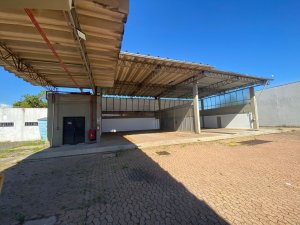 Depósito com 3.600m² no bairro Humaitá em Porto Alegre para Alugar