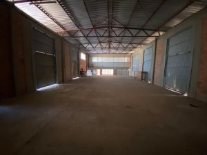 Depósito com 3.600m² no bairro Humaitá em Porto Alegre para Alugar