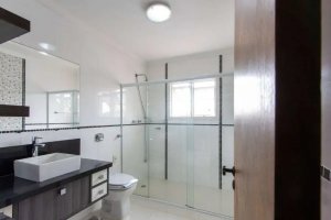 Casa com 250m², 4 dormitórios no bairro Serraria em Porto Alegre para Alugar