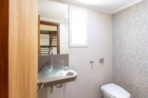 Casa com 250m², 4 dormitórios no bairro Serraria em Porto Alegre para Alugar