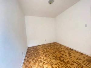 Casa com 270m², 4 dormitórios no bairro Rio Branco em Porto Alegre para Alugar