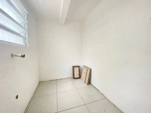 Casa com 270m², 4 dormitórios no bairro Rio Branco em Porto Alegre para Alugar
