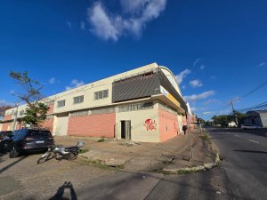 Depósito com 2.000m² no bairro Navegantes em Porto Alegre para Alugar