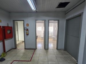 Depósito com 2.000m² no bairro Navegantes em Porto Alegre para Alugar