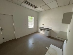 Loja com 280m² no bairro Sarandi em Porto Alegre para Alugar