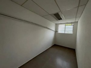 Loja com 280m² no bairro Sarandi em Porto Alegre para Alugar