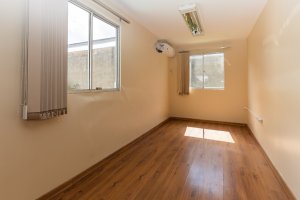 Prédio Comercial com 1.200m² no bairro Navegantes em Porto Alegre para Alugar