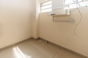 Prédio Comercial com 1.200m² no bairro Navegantes em Porto Alegre para Alugar