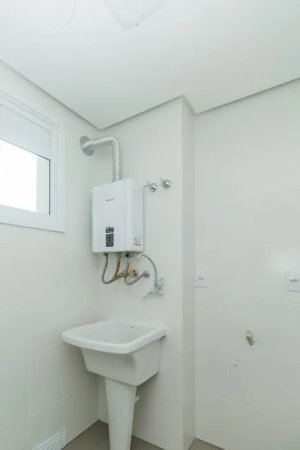 Apartamento com 70m², 2 dormitórios no bairro Petrópolis em Porto Alegre para Alugar