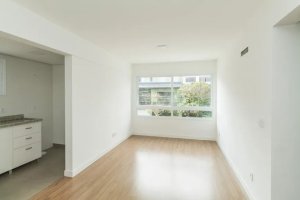 Apartamento com 70m², 2 dormitórios no bairro Petrópolis em Porto Alegre para Alugar