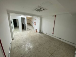 Loja com 90m² no bairro Moinhos de Vento em Porto Alegre para Alugar