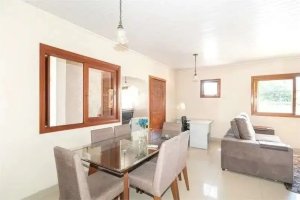 Casa com 129m², 3 dormitórios no bairro Tristeza em Porto Alegre para Alugar