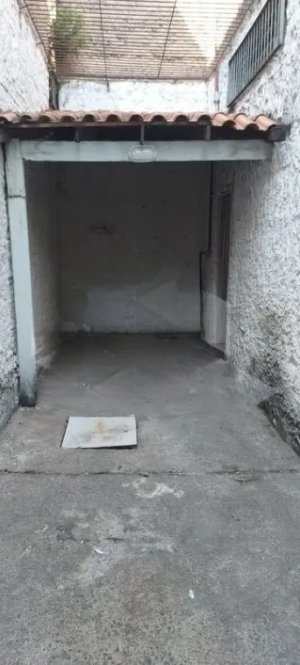 Depósito com 440m² no bairro Navegantes em Porto Alegre para Alugar