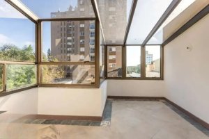 Casa com 400m², 4 dormitórios no bairro Menino Deus em Porto Alegre para Alugar