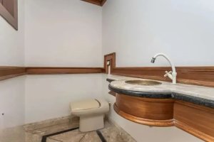 Casa com 400m², 4 dormitórios no bairro Menino Deus em Porto Alegre para Alugar