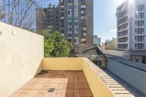 Casa com 400m², 4 dormitórios no bairro Menino Deus em Porto Alegre para Alugar