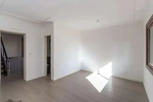 Casa com 400m², 4 dormitórios no bairro Menino Deus em Porto Alegre para Alugar