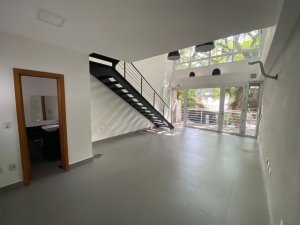 Loja com 48m² no bairro Mont Serrat em Porto Alegre para Alugar