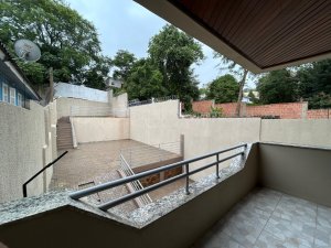 Apartamento com 75m², 1 dormitório no bairro Medianeira em Porto Alegre para Alugar