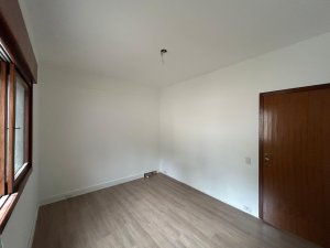 Apartamento com 75m², 1 dormitório no bairro Medianeira em Porto Alegre para Alugar