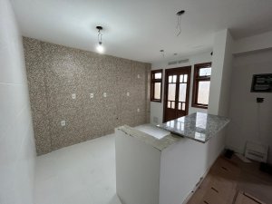 Apartamento com 75m², 1 dormitório no bairro Medianeira em Porto Alegre para Alugar