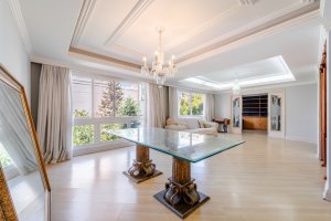 Apartamento com 224m², 3 dormitórios no bairro Mont Serrat em Porto Alegre para Alugar