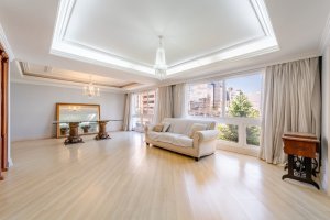 Apartamento com 224m², 3 dormitórios no bairro Mont Serrat em Porto Alegre para Alugar