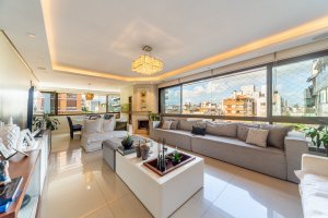 Apartamento com 150m², 3 dormitórios no bairro Petrópolis em Porto Alegre para Alugar