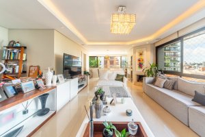 Apartamento com 150m², 3 dormitórios no bairro Petrópolis em Porto Alegre para Alugar