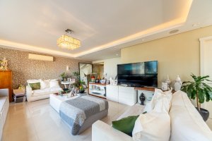 Apartamento com 150m², 3 dormitórios no bairro Petrópolis em Porto Alegre para Alugar