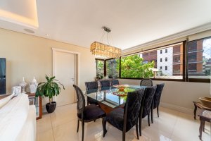 Apartamento com 150m², 3 dormitórios no bairro Petrópolis em Porto Alegre para Alugar