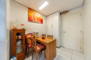 Apartamento com 150m², 3 dormitórios no bairro Petrópolis em Porto Alegre para Alugar