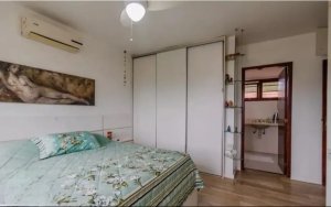 Casa com 330m², 3 dormitórios no bairro Medianeira em Porto Alegre para Alugar