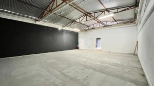 Depósito com 230m² no bairro Jardim Botânico em Porto Alegre para Alugar