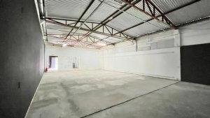 Depósito com 230m² no bairro Jardim Botânico em Porto Alegre para Alugar