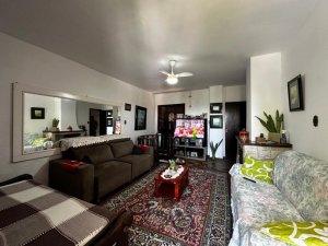 Casa com 311m², 3 dormitórios no bairro Tristeza em Porto Alegre para Alugar