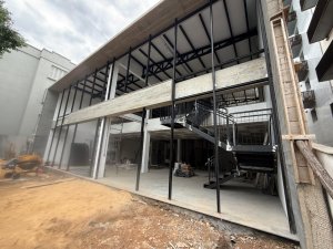 Loja com 430m² no bairro Auxiliadora em Porto Alegre para Alugar