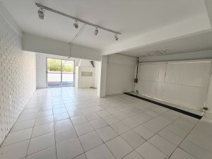 Casa comercial com 460m² no bairro Auxiliadora em Porto Alegre para Alugar