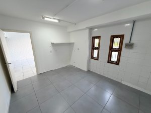 Casa comercial com 460m² no bairro Auxiliadora em Porto Alegre para Alugar